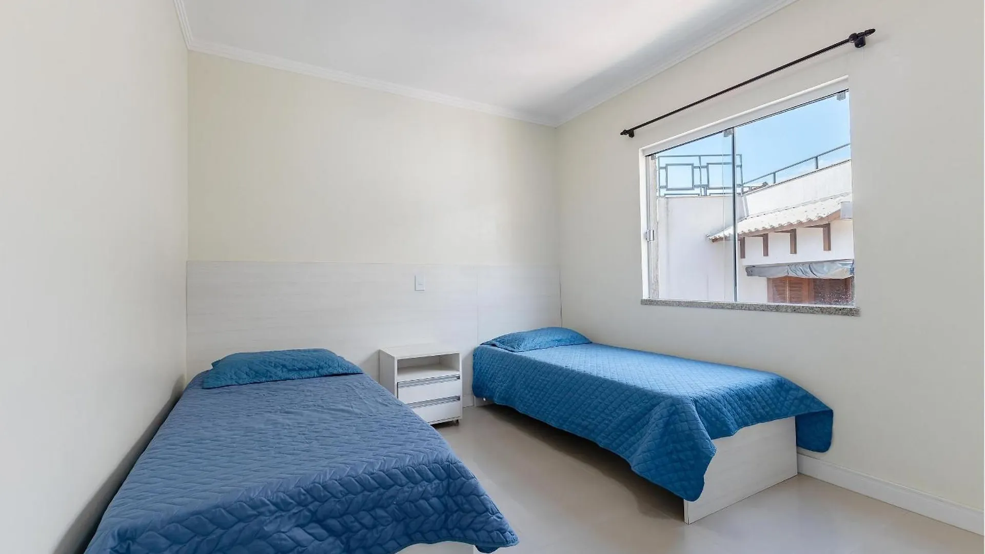 Apartamento A Poucos Metros Da Praia De Bombinhas