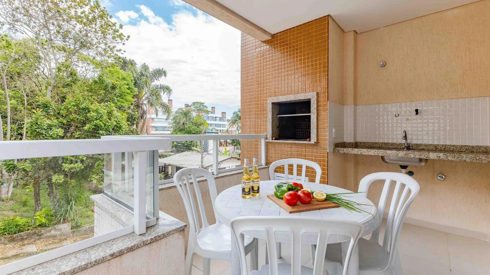 Apartamento A Poucos Metros Da Praia De Bombinhas