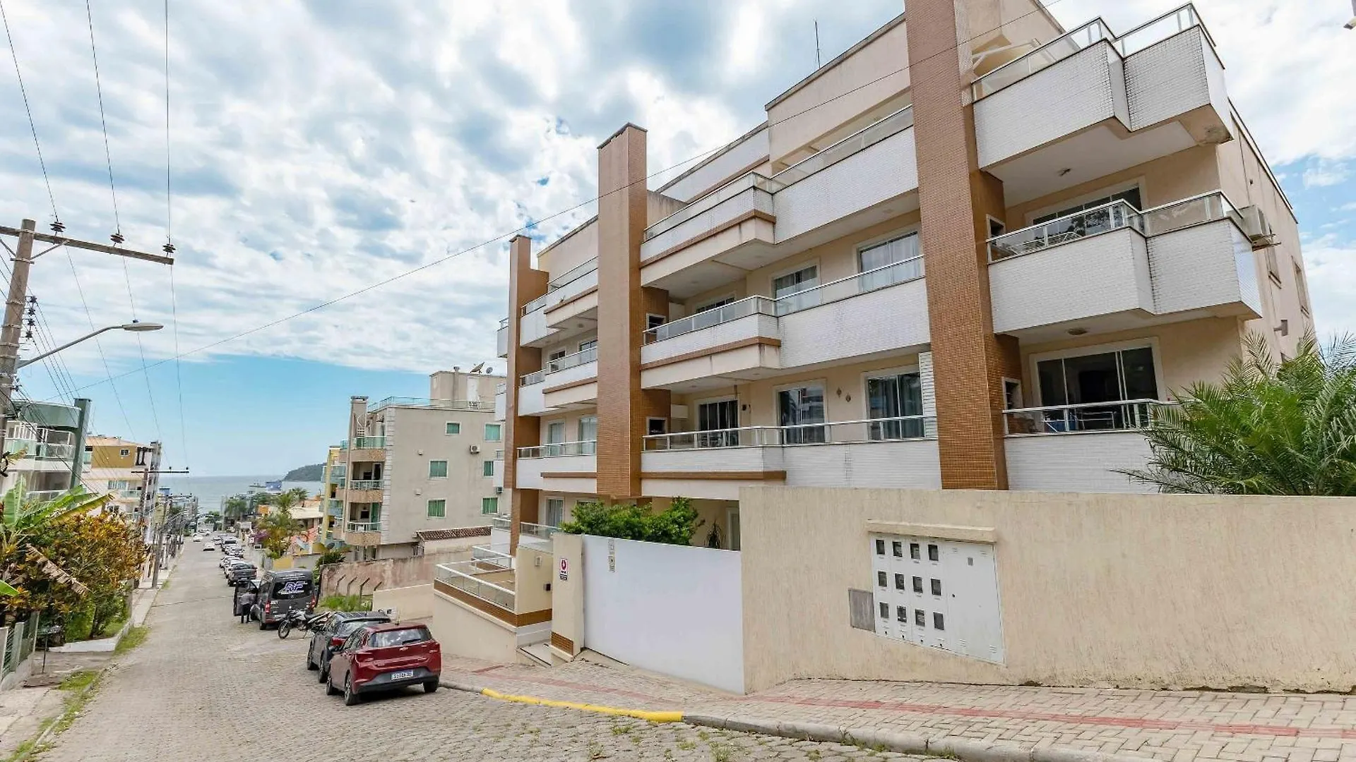 Lägenhet Apartamento A Poucos Metros Da Praia De Bombinhas Brasilien